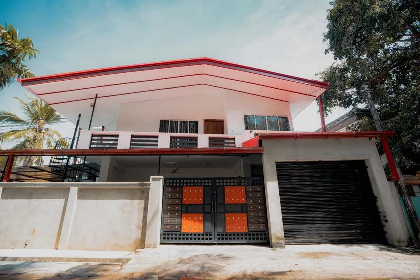 Sri Construction Circuit Bungalow - Image 1