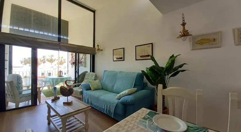 Precioso apartamento en complejo con piscina - Image 1