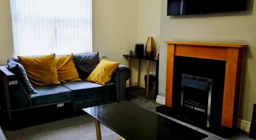 Oge's House - Image 1