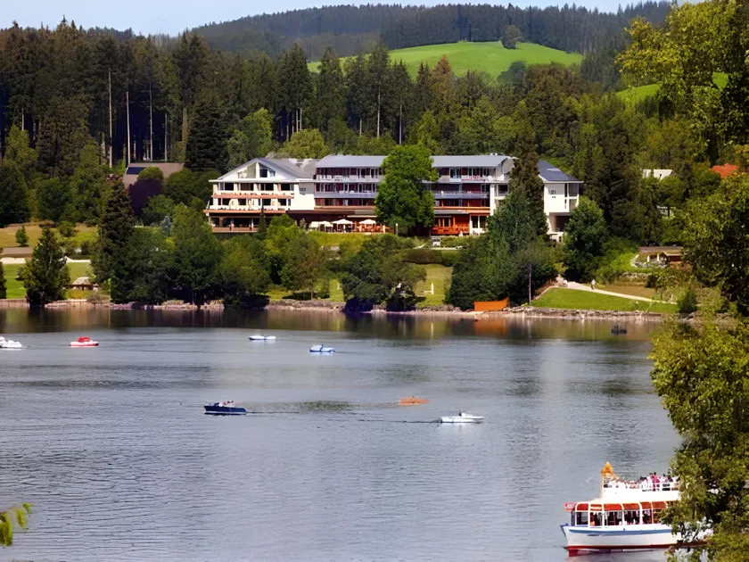 BRUGGER'S Hotelpark am See - Image 1