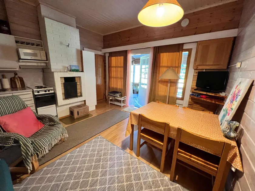 Cottage Tuunaantupa with sauna and fireplace - Image 1