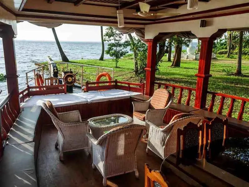 Aqua Castle Houseboat - by Aqua Jumbo Houseboats - Image 1
