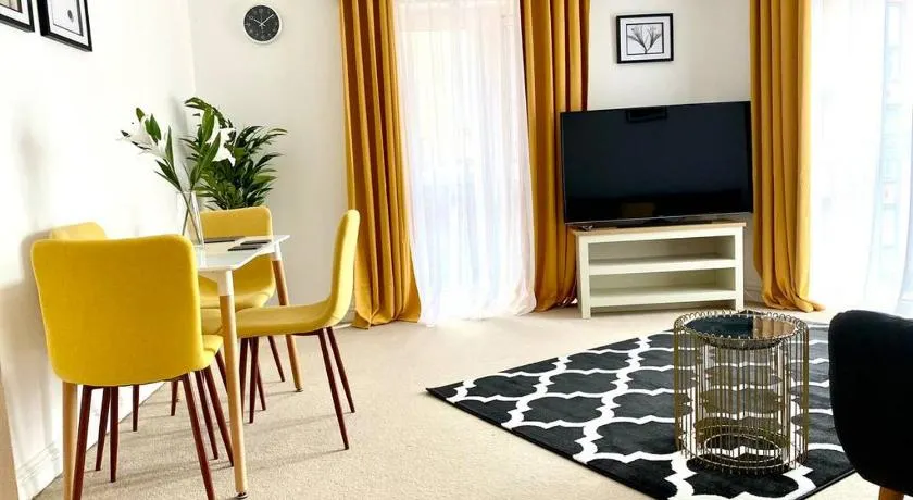 Smartrips Apartments - Lakeside/Thurrock - Image 1