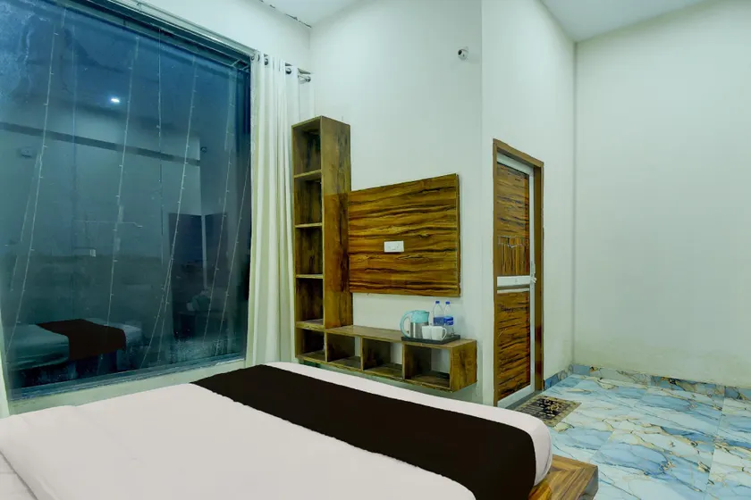 Hotel O by OYO The Suresh Mahal Resort - Image 1