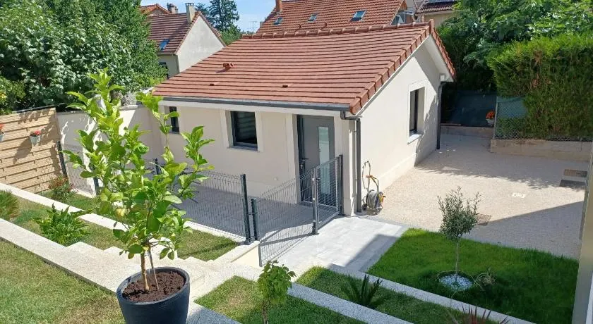 Petite maison cocooning aux portes de Paris - Image 1