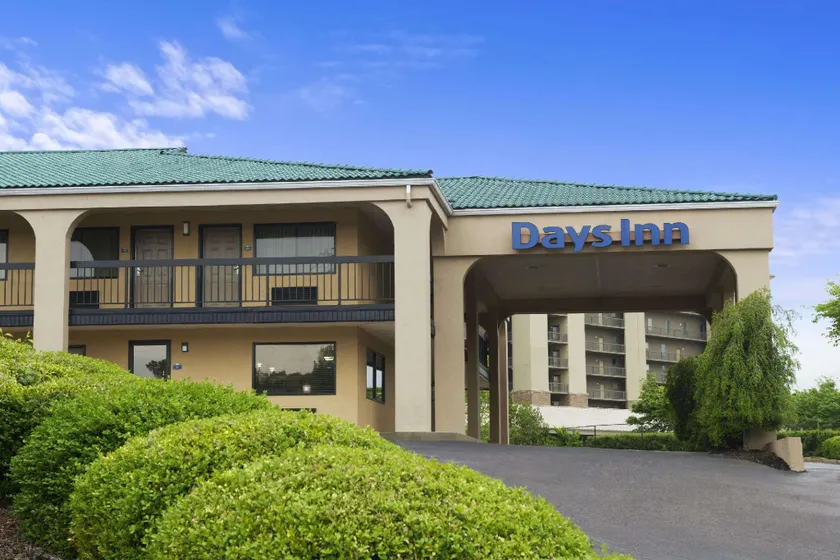 Days Inn by Wyndham Anderson - Image 1