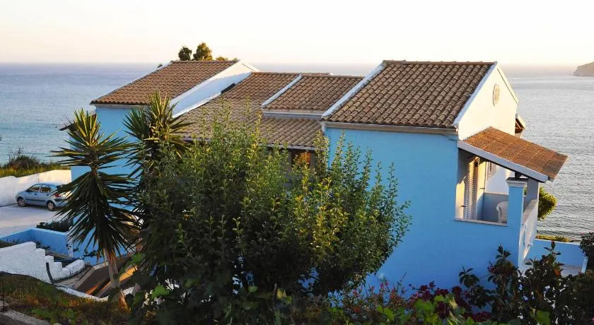 Agios Georgios - 2 Beds - Sleeps 5 - Free Parking - Image 1