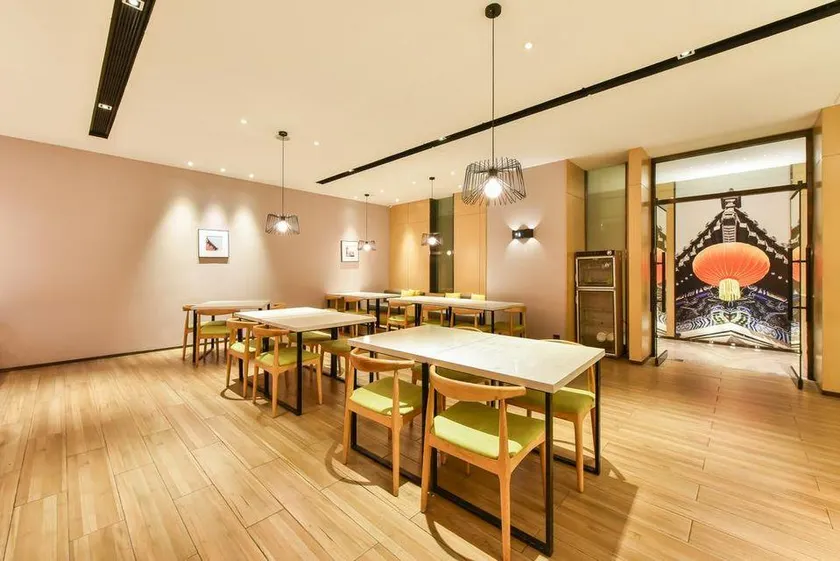 Yintai Hotel - Image 1