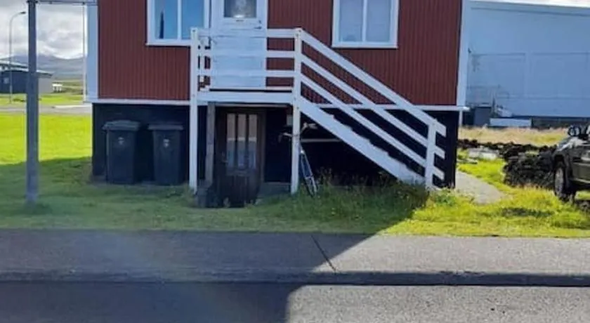 Seaside Retreat, Glacier View - Image 1