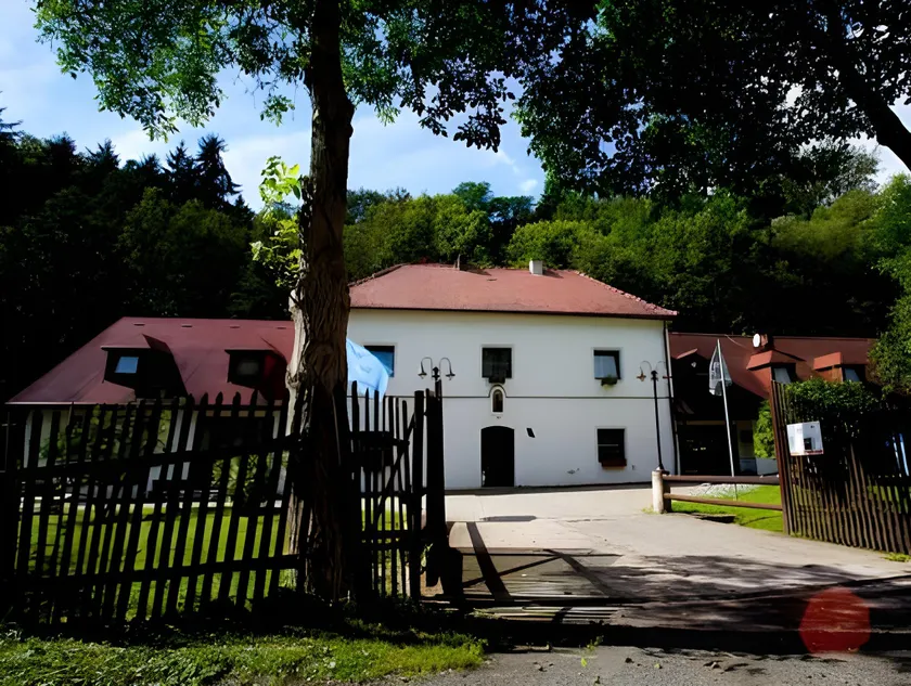 Motel Svatý Kryštof - Image 1