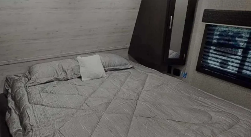 Prêt-à-camper derrière chez nous - Image 1