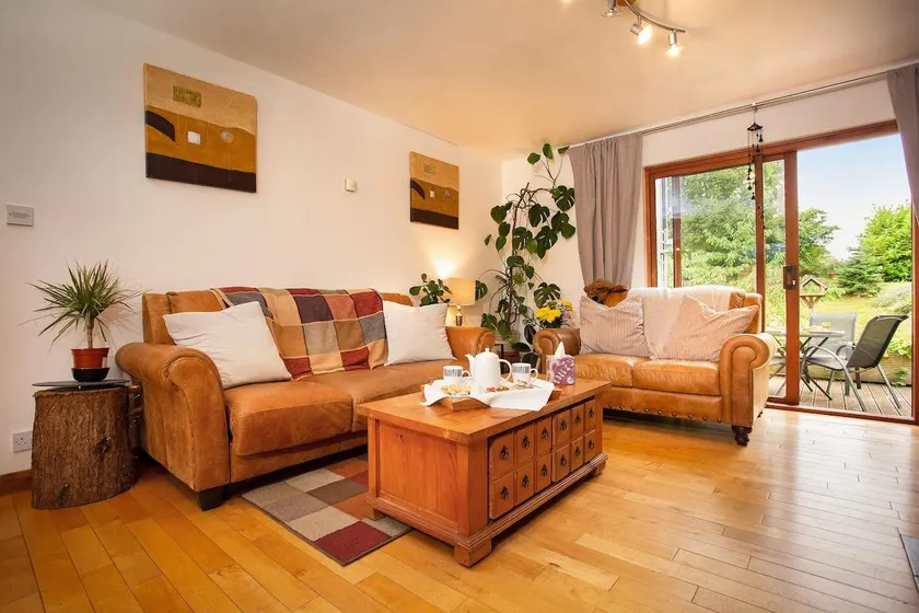 5-Bed Highland Lodge | NC500| Sleeps 10 - Image 1
