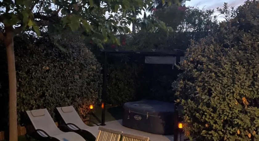 Mazet des Orchidées - Gîte 4 personnes 50 m2 - Jardin, spa privé De Pâques à fin Septembre - indépendant - stationnement privé - Image 1