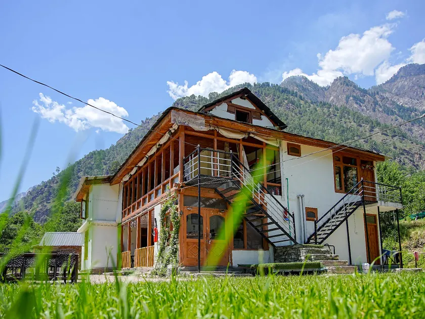 Moksha Woodhouse - Image 1