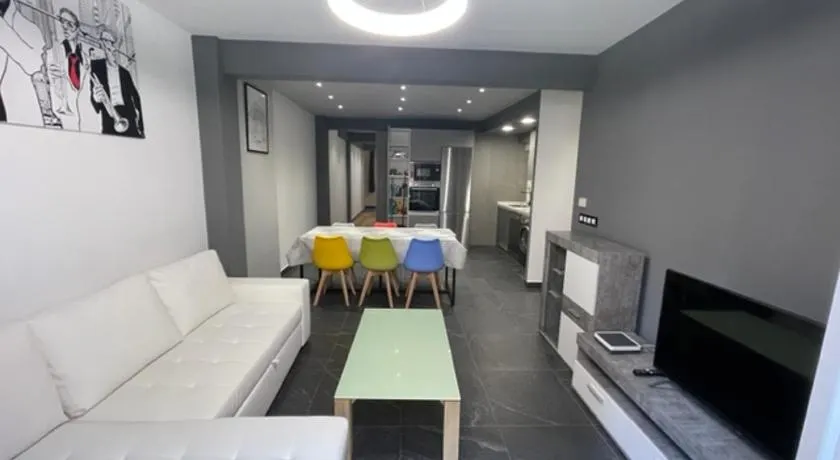 Apartamento TROMPETA !!PARKING PRIVADO GRATUITO!! - Image 1