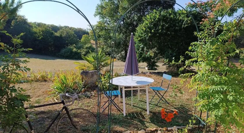 Une escale gourmande- Suite avec terrasse & dîner maison possible - Image 1
