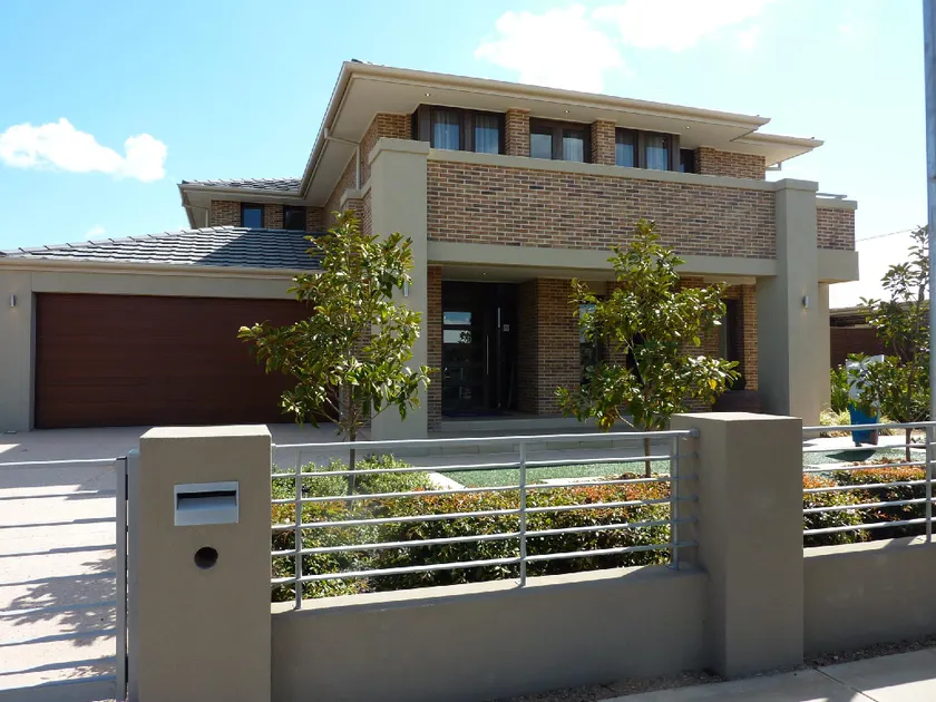 Lucky House - Image 1