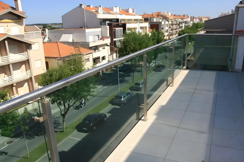 Casas e Quintas de Praia - Image 1