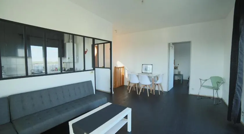 PROCHE BORDEAUX APPARTEMENT 75 M2 ROOFTOP - Image 1
