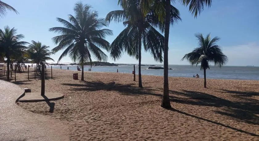 Apto Praia de Itapoã 2 qto c/ar - Image 1