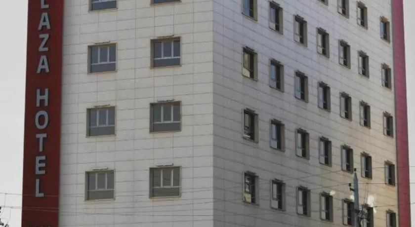 Paris Plaza Hotel - Image 1