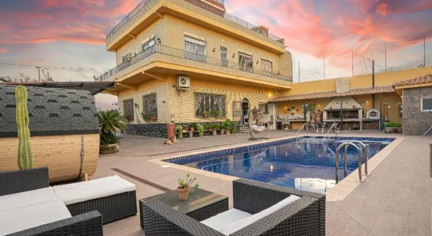 Villa Naranjos - Sauna - Jacuzzi - Gym - BBQ - Image 1