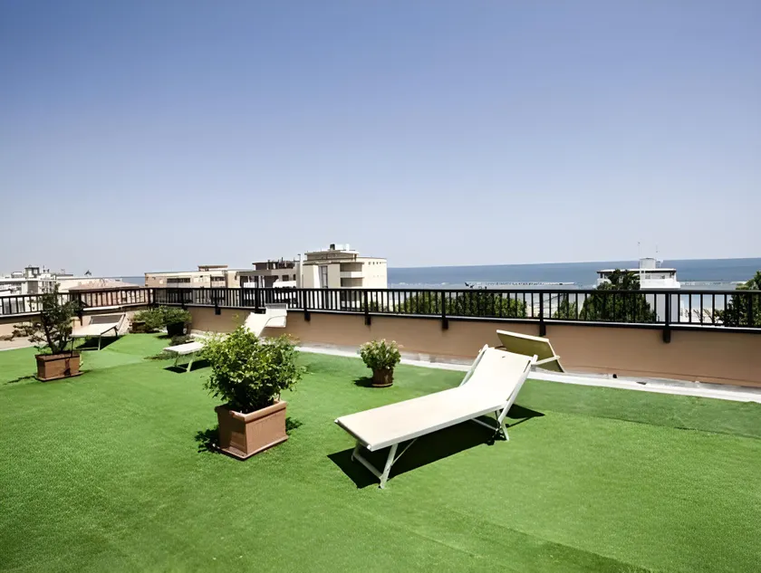 Hotel Apollo - Image 1