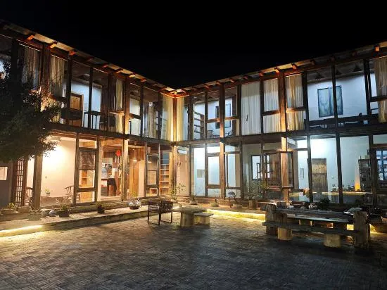 mzcym-HOTEL - Image 1