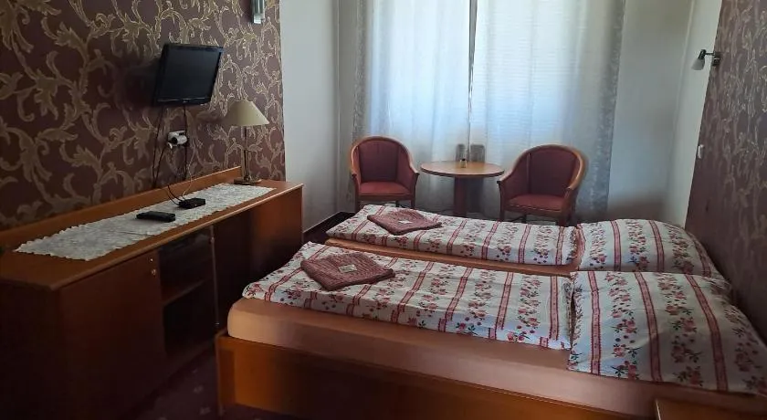 Dobrá škola u Jeníčka - Image 1