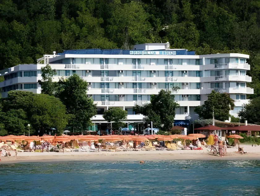 Hotel Arabella Beach - Image 1