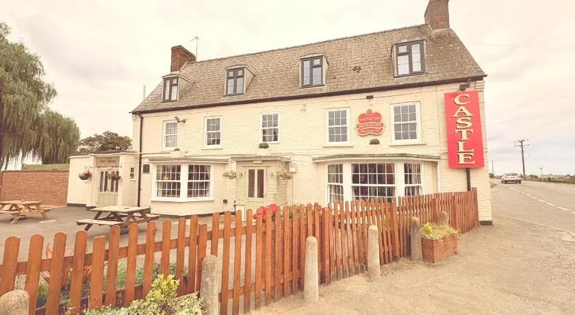 The castle inn - Image 1