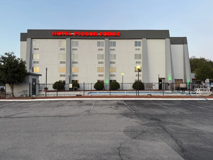 Hotel Pigeon Forge - Image 1