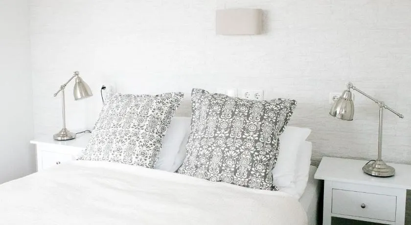 Cave apartment - Image 1