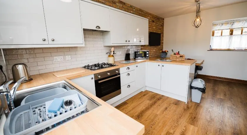 Low Moor Lodge - Image 1