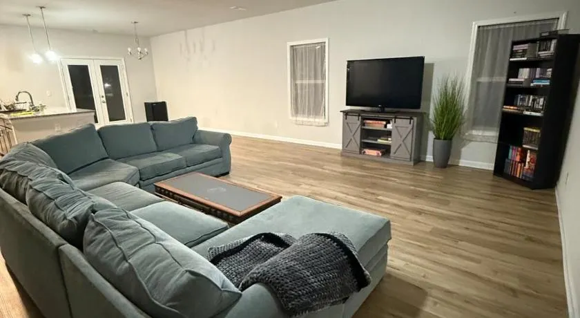 Pennington home - Image 1