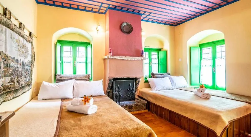 Morfeas Guesthouse - Image 1