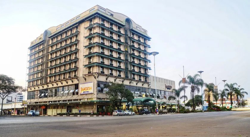 Cresta Jameson Hotel - Image 1