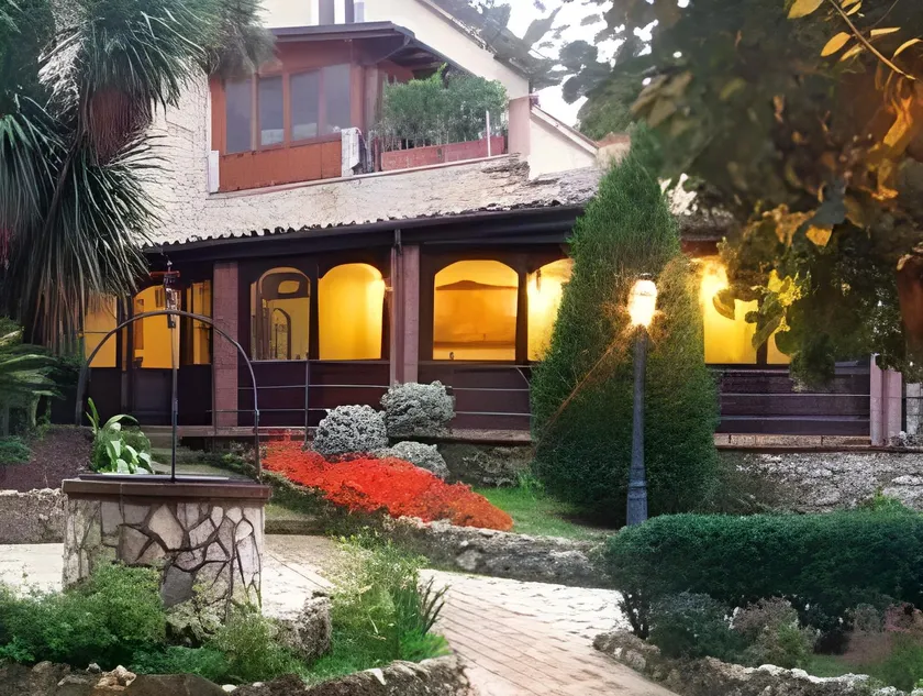 Tenuta Del Massimo Feudo - Image 1