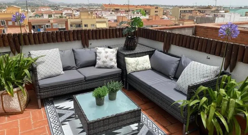 Apartamento con terraza y piscina en Malgrat de Mar - Image 1