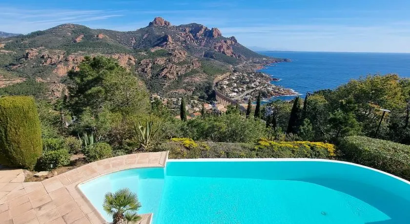 Villa 14 guest-private pool and Sea view - Image 1