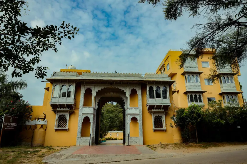 Castle Narela Hotel & Resort - Image 1