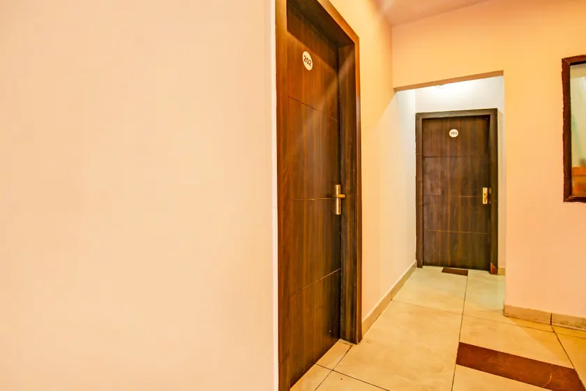Hotel O S Residency - Image 1