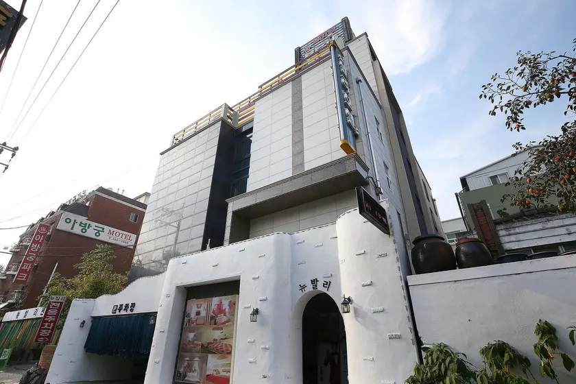 Cheongju New Bali Motel - Image 1