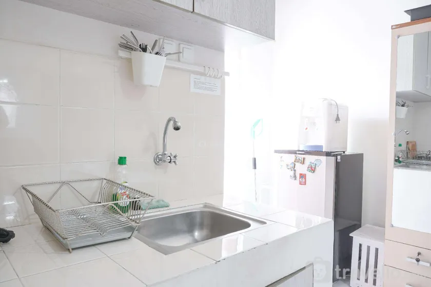 Warm and Cozy Studio at Cinere Resort Apartment By Travelio - Image 1