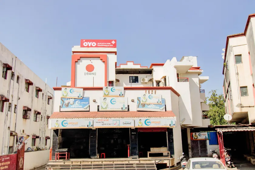 Super Collection O Nashik Bus Station Formerly Hotel Saubhagya Inn - Image 1