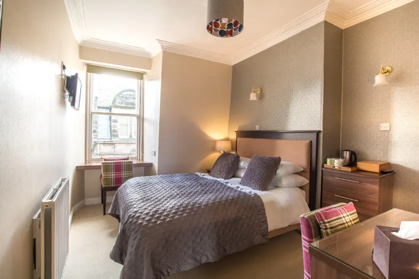 Annandale Guest House - Image 1