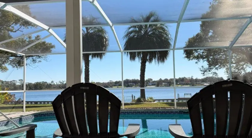 Peaceful waterfront home minutes from Legoland, Fl - Image 1