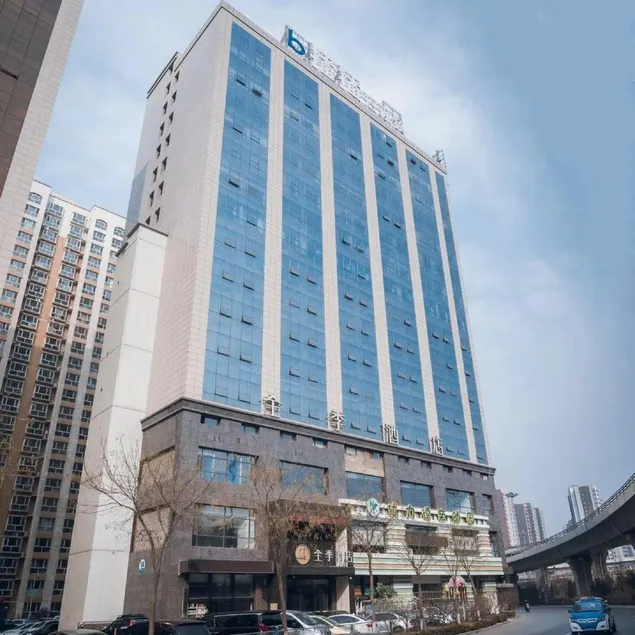 Ji Hotel Taiyuan South Railway Station - Image 1