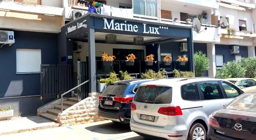 Marine Lux apartments - Image 1
