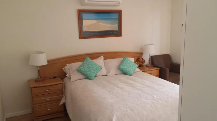 Alexander Drive B & B - Image 1